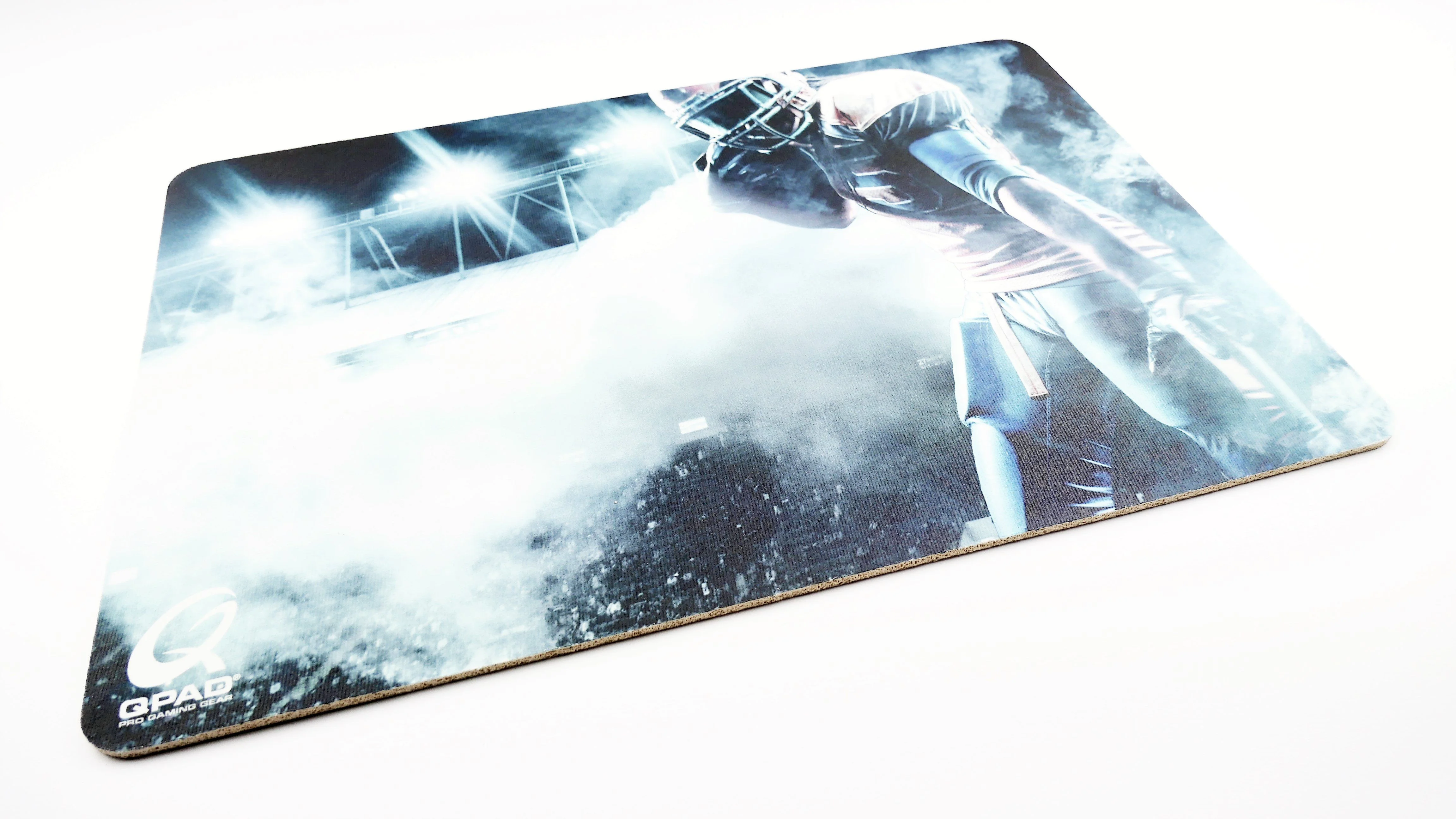 QPAD - CT Collector Football Gaming Muismat